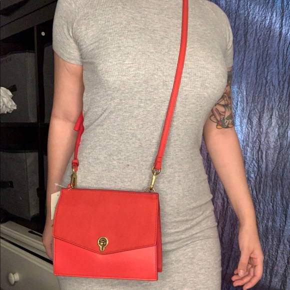 Fossil🌹Small Stevie Crossbody Brick Red - Picture 2 of 8